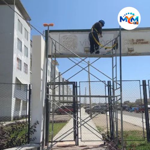 Trabajo de pintura en altura en piura