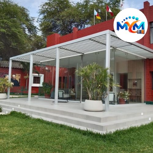 Trabajo de pintura de fachada del colegio turicara